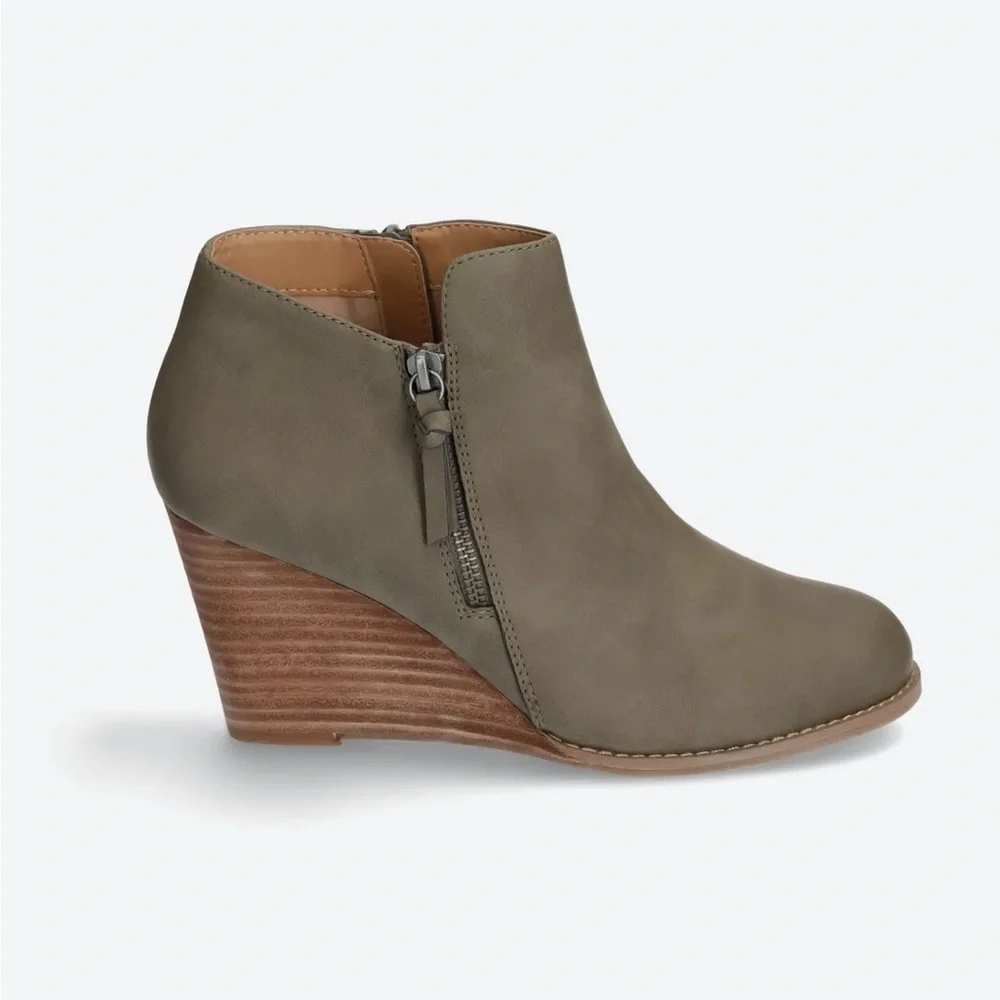 Report Womens Olive Guine Zipper Wedge Heeled Bootie Boots Size 7.5 NWOB